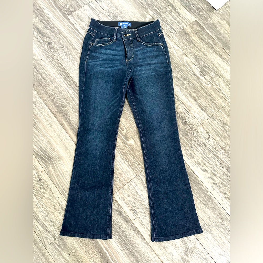 Democracy Women’s Jeans, never worn brand new. No tags.